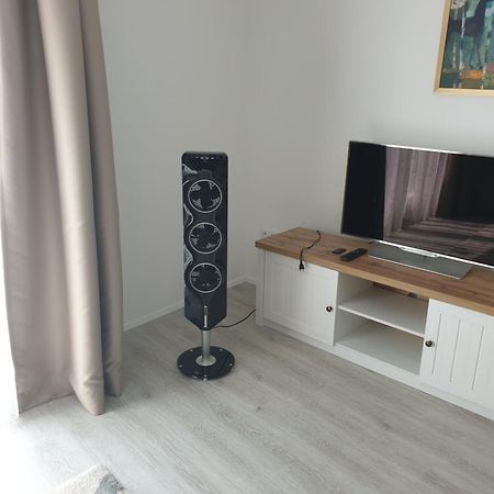 Seven Days Smichov Apartment ปราก ภายนอก รูปภาพ