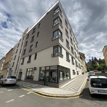 Seven Days Smichov Apartment ปราก ภายนอก รูปภาพ